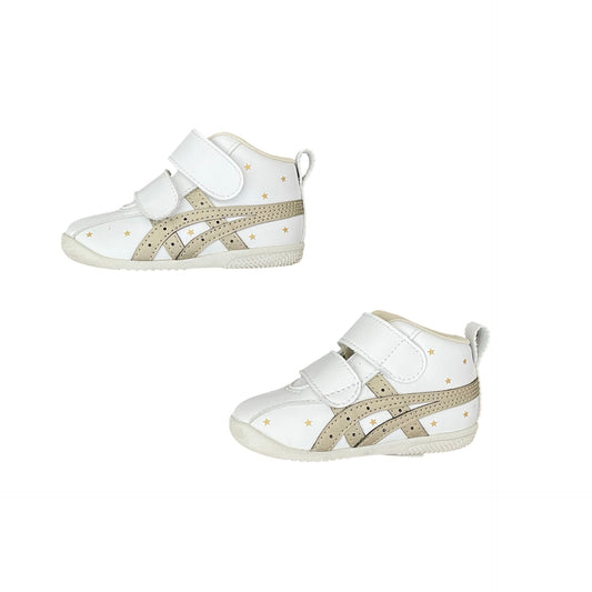 White Asics First Shoes, K4.5